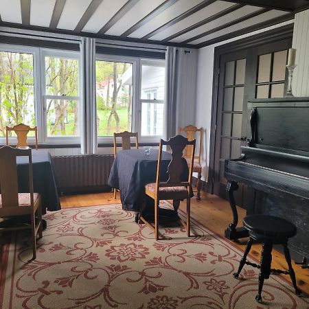 Om Villegiature Saint-Laurent-de-l'ile d'Orleans Ngoại thất bức ảnh
